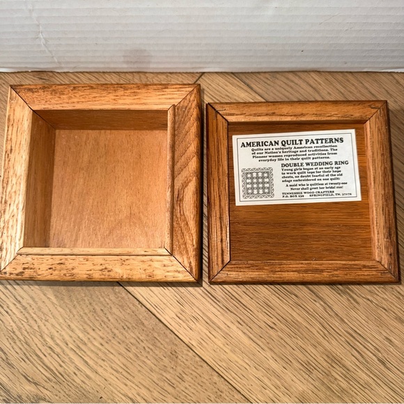 Wooden Jewelry Organizer with Double Wedding Quilt Design - Picture 7 of 14